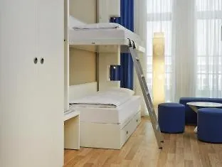 H2 Messe Szálloda 3*