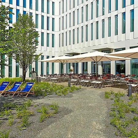 H2 Messe Hotel 3*